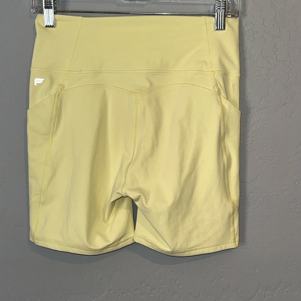 Fabletics Pale Yellow Bike Shorts with Side Pockets - Picture 4 of 6